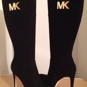Mk Logo Plate High Heel!!!!